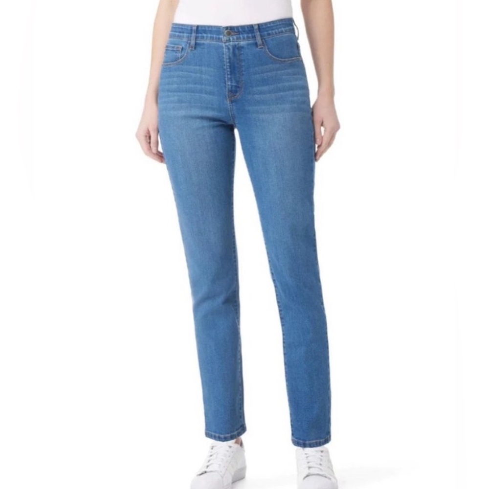 *NWOT* CURVE APPEAL Light Blue Jeans - size 12